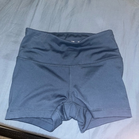 Gym shorts - Picture 1 of 2